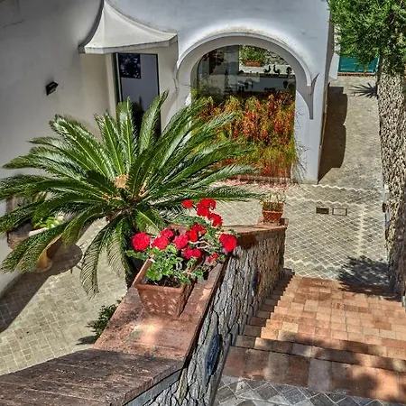 In Via Tragara Hotel
